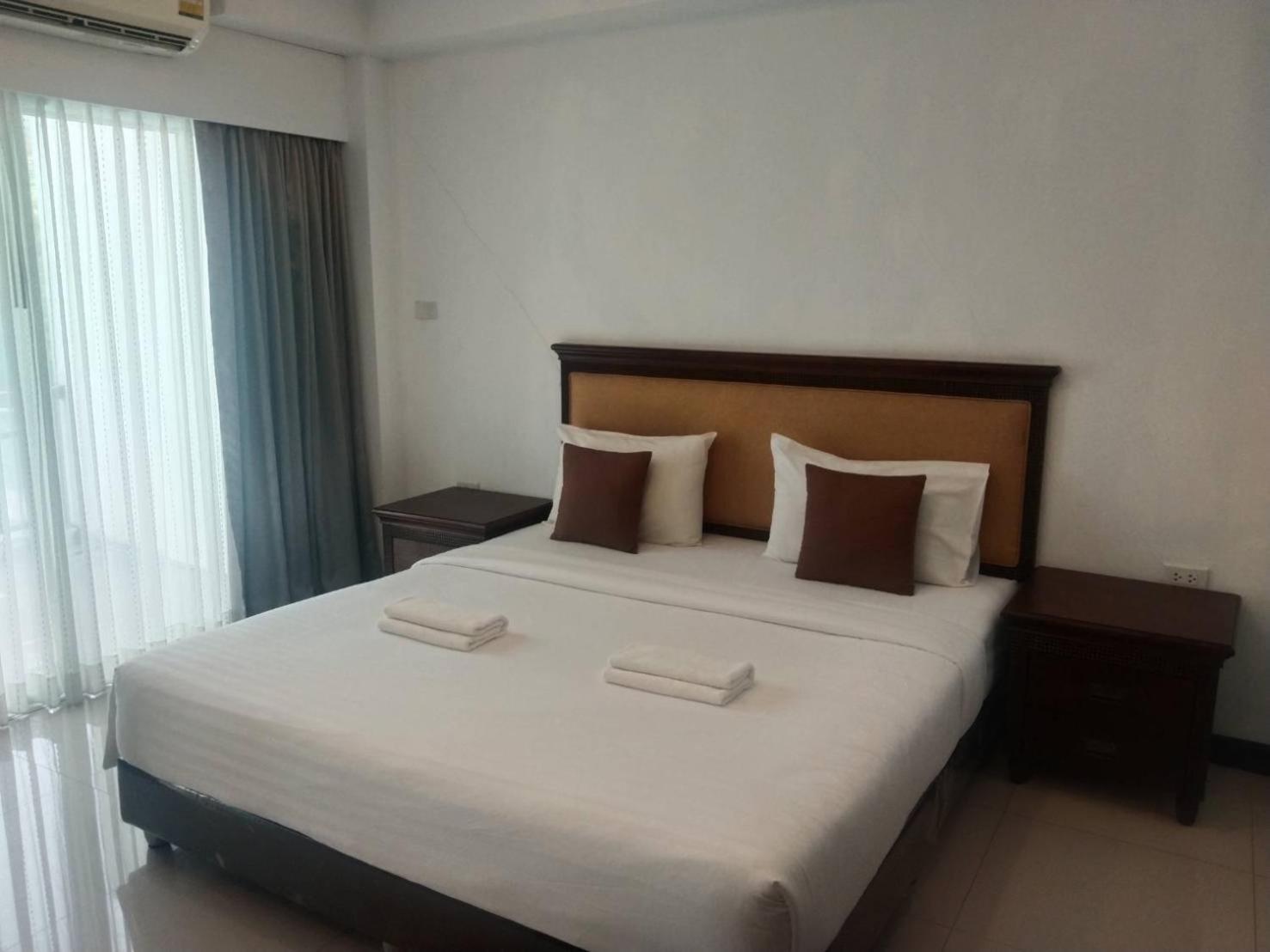 Sota Residence Pattaya Buitenkant foto