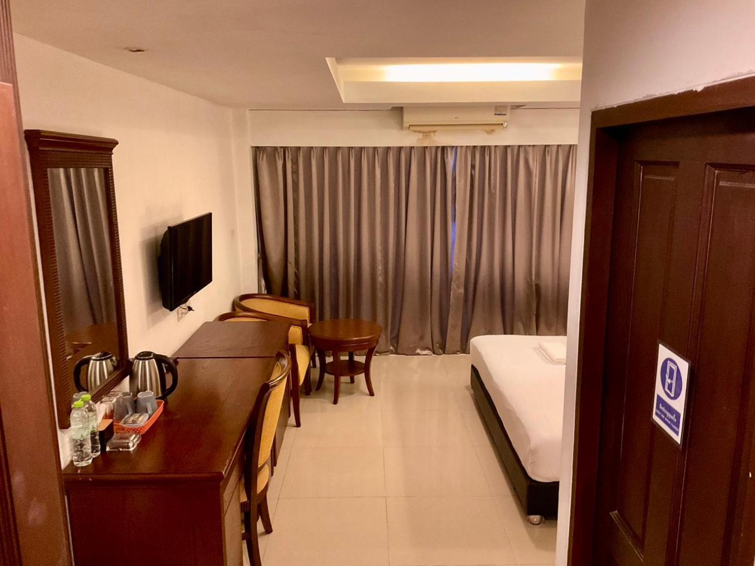 Sota Residence Pattaya Buitenkant foto